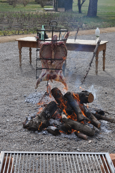 Pics of the Week Labor ::: Grilling is Working Cordero al Asador © Alejandro Brave