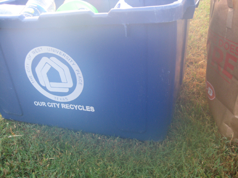 Pics of the Week 8:08 AM ::: 808am Recycle © Frank Vargas AIA